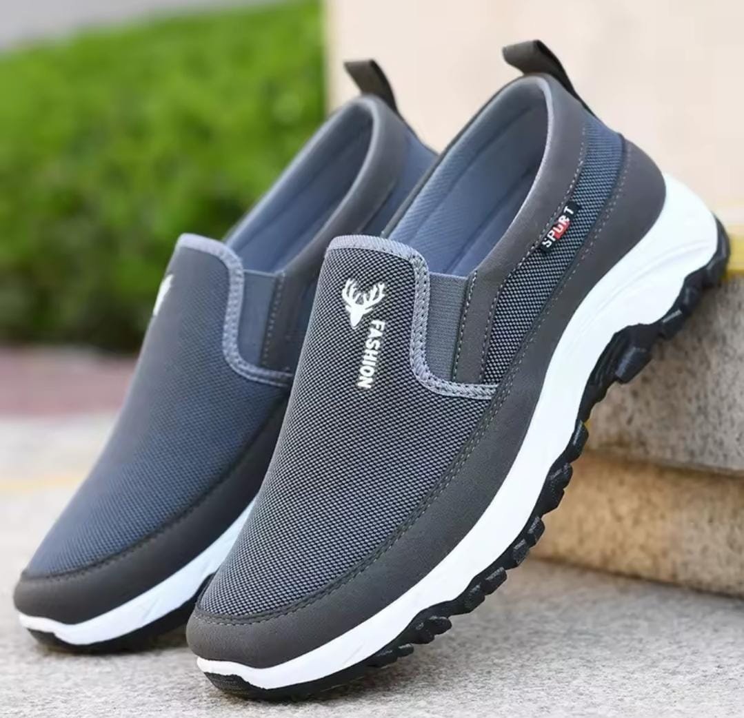 Deer Fashion FeatherLite Men’s All-Day Comfort ArchSupport Shoes